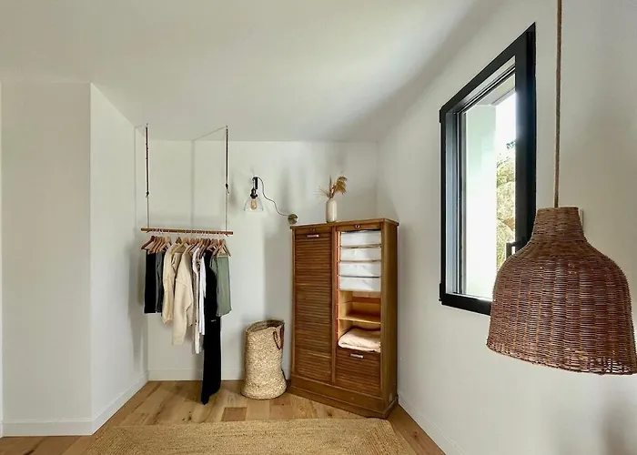 Sublime Avec Piscine Et Villa Prades-le-Lez